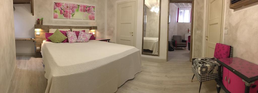 24H Suite Lucca Esterno foto