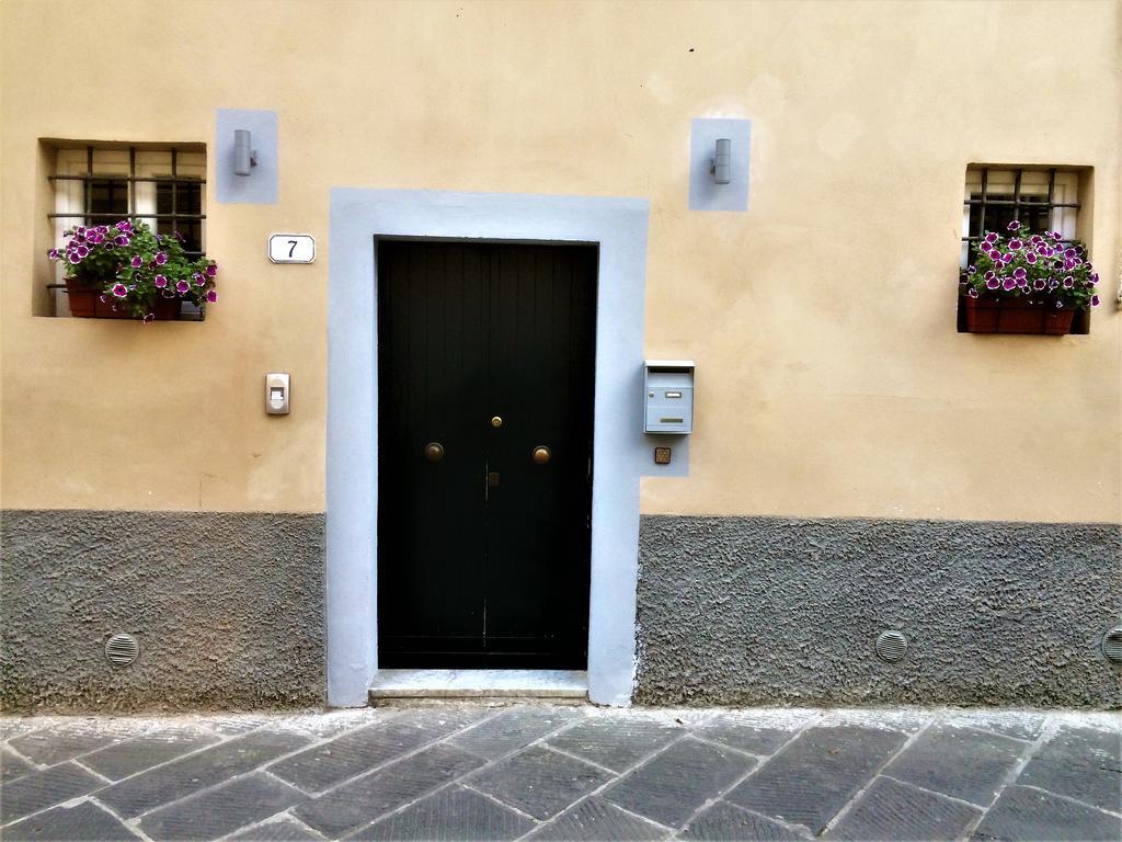 24H Suite Lucca Esterno foto